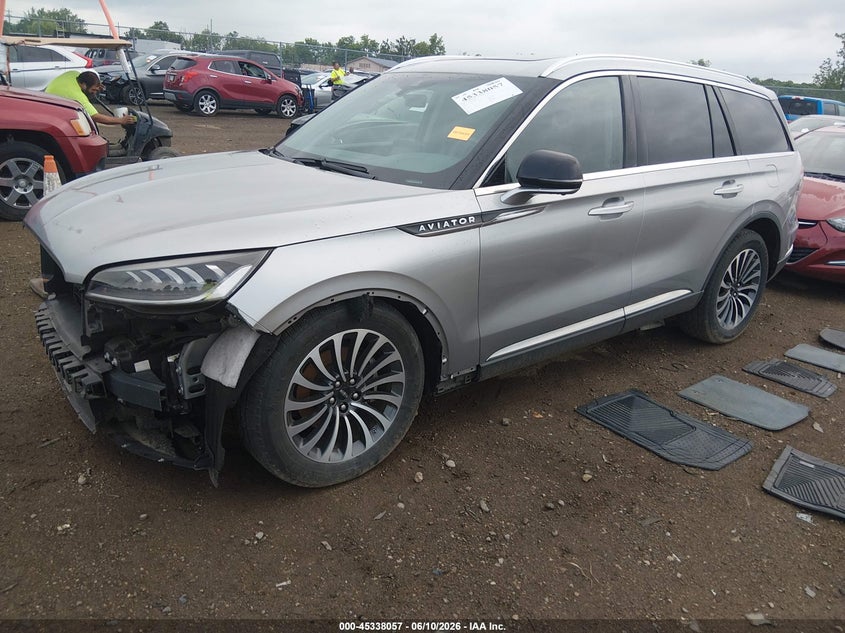2020 Lincoln Aviator VIN 5LM5J7XC2LGL01952 IAAI salvage auction — FRONT END, Salvage (Ohio), sold $7,500 on 2026-07-16 (photo 2)