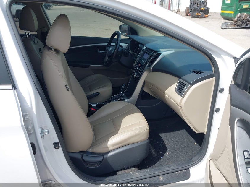 2014 Hyundai Elantra VIN KMHD35LH1EU225594 IAAI salvage auction — NORMAL WEAR, Salvage Title, sold $750 on 2026-07-15 (photo 5)