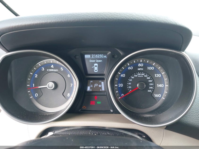 2014 Hyundai Elantra VIN KMHD35LH1EU225594 IAAI salvage auction — NORMAL WEAR, Salvage Title, sold $750 on 2026-07-15 (photo 7)