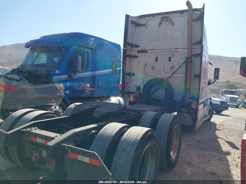 2018 Freightliner Cascadia 125 VIN 3AKNGLDR9JSJJ0103 IAAI salvage auction — FRONT END, Clear (California), sold $14,100 on 2026-08-13 (photo 4)