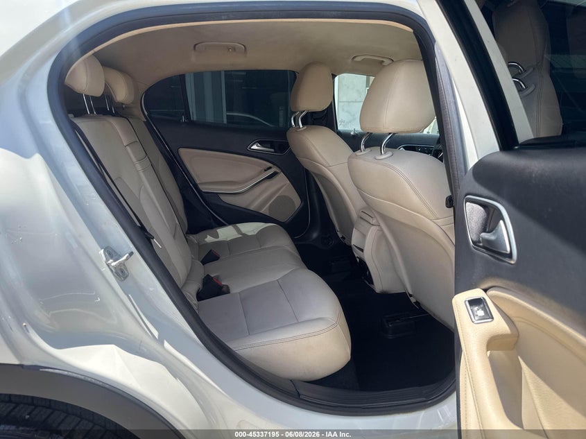 2015 Mercedes-benz Gla-klasse VIN WDCTG4GB0FJ080307 IAAI salvage auction — NORMAL WEAR, Clear (South Carolina), sold $4,875 on 2026-07-15 (photo 8)