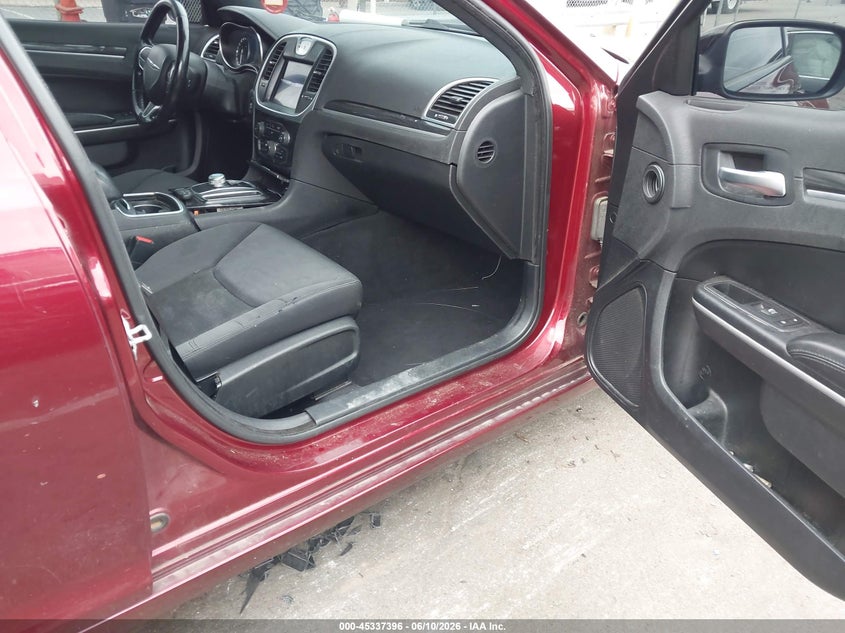 2019 Chrysler 300 VIN 2C3CCAAG5KH612266 IAAI salvage auction — FRONT & REAR, Salvage (North Carolina), sold $2,550 on 2026-07-24 (photo 5)