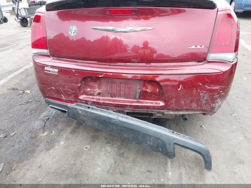2019 Chrysler 300 VIN 2C3CCAAG5KH612266 IAAI salvage auction — FRONT & REAR, Salvage (North Carolina), sold $2,550 on 2026-07-24 (photo 6)