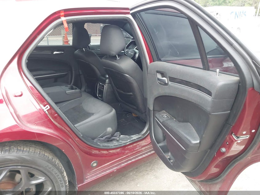 2019 Chrysler 300 VIN 2C3CCAAG5KH612266 IAAI salvage auction — FRONT & REAR, Salvage (North Carolina), sold $1,300 on 2026-07-24 (photo 8)