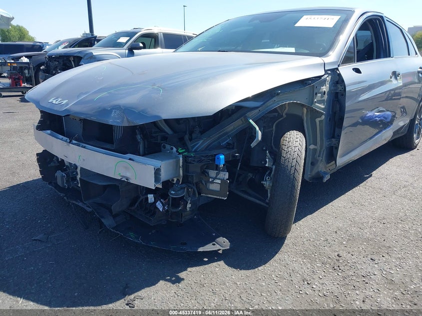 2024 Kia K5 VIN 5XXG34J2XRG242724 IAAI salvage auction — LEFT FRONT, Salvage Certificate (California), sold $6,600 on 2026-07-31 (photo 6)