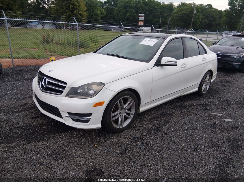 2014 Mercedes-benz C-klasse VIN WDDGF4HB3ER308766 IAAI salvage auction — FRESH WATER, Salvage (South Carolina), sold $500 on 2026-07-28 (photo 2)