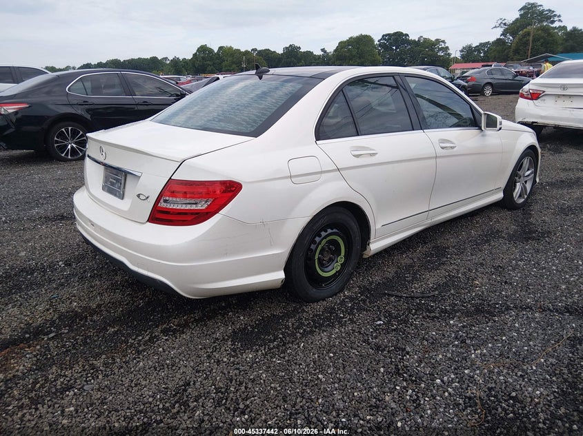 2014 Mercedes-benz C-klasse VIN WDDGF4HB3ER308766 IAAI salvage auction — FRESH WATER, Salvage (South Carolina), sold $500 on 2026-07-28 (photo 4)