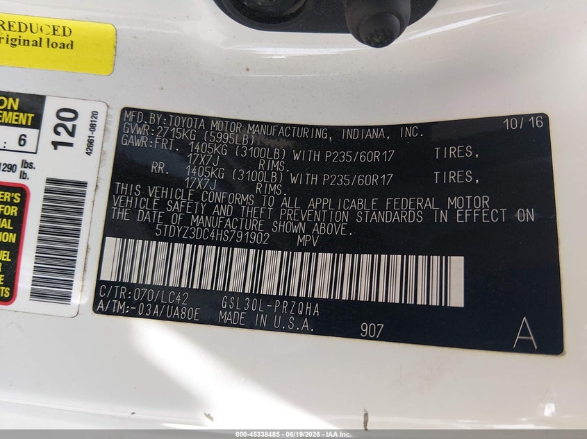 2017 Toyota Sienna VIN 5TDYZ3DC4HS791902 IAAI salvage auction — SIDE, Salvage Title, sold $4,200 on 2026-07-31 (photo 9)