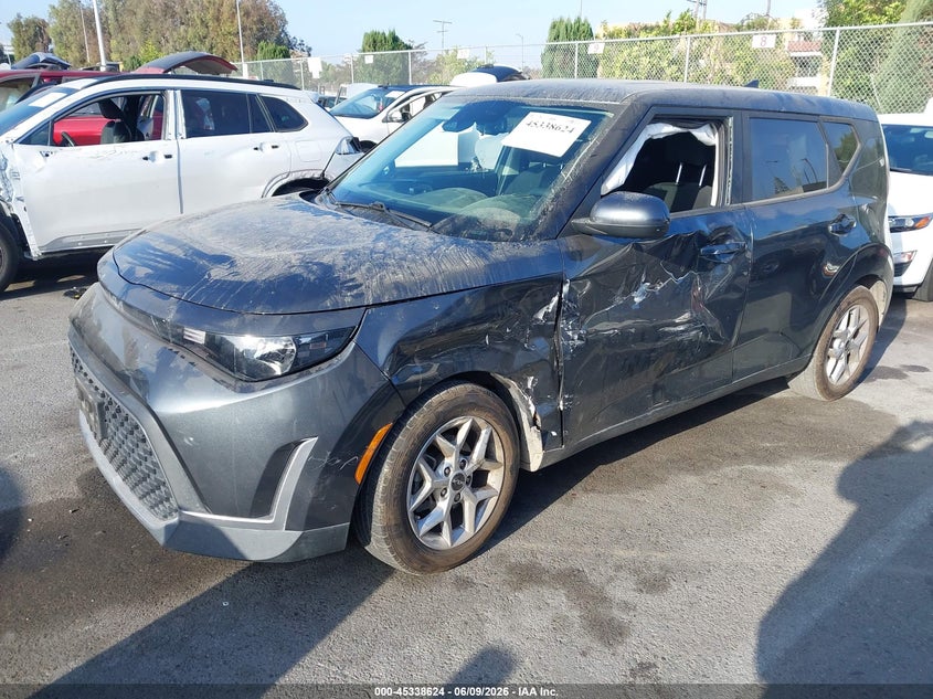 2023 Kia Soul VIN KNDJ23AU7P7199230 IAAI salvage auction — LEFT SIDE, Salvage Title, sold $3,450 on 2026-07-30 (photo 2)