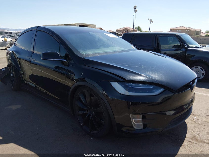 2018 Tesla Model x VIN 5YJXCDE20JF102201 IAAI salvage auction — RIGHT SIDE, Salvage Title, sold $9,625 on 2026-08-01 (photo 1)