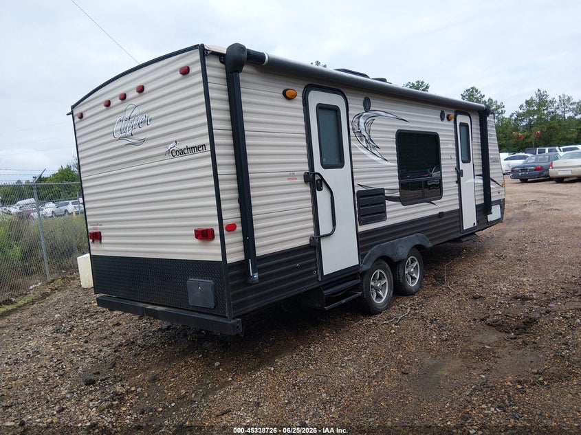 2017 Coachmen Clipper VIN 5ZT2CWKB3HJ113835 IAAI salvage auction — HAIL, Salvage (Mississippi), sold $1,850 on 2026-09-24 (photo 4)