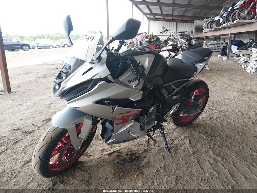2024 Suzuki Gsx VIN JS1EM13B3R7100668 IAAI salvage auction — SIDE, Salvage (Ohio), sold $1,150 on 2026-07-28 (photo 2)