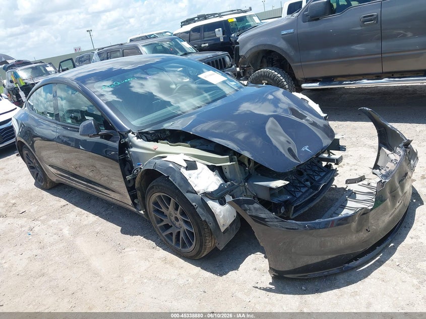2025 Tesla Model 3 VIN 5YJ3E1EA4SF951943 — IAAI salvage auction photo