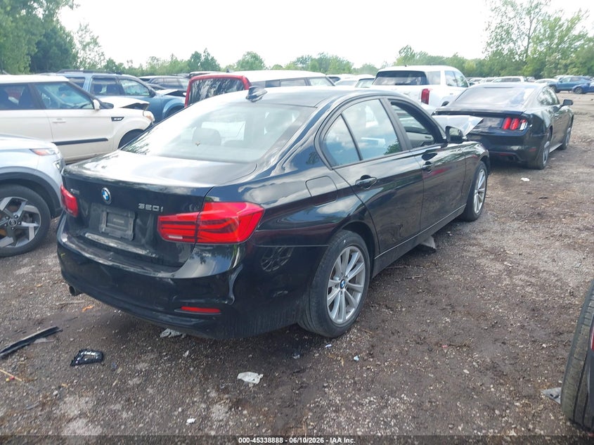 2017 BMW 3er VIN WBA8E5G31HNU44517 IAAI salvage auction — FRONT END, Salvage (Ohio), sold $475 on 2026-07-07 (photo 4)