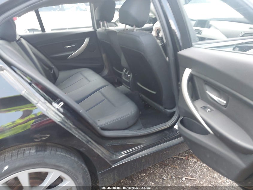 2017 BMW 3er VIN WBA8E5G31HNU44517 IAAI salvage auction — FRONT END, Salvage (Ohio), sold $475 on 2026-07-07 (photo 8)