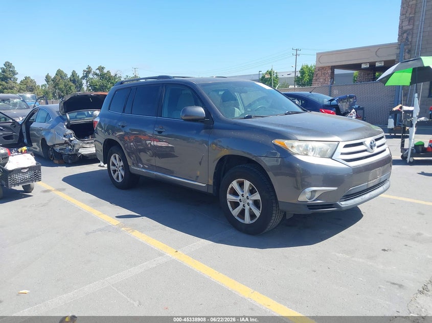 2013 Toyota Highlander VIN 5TDZA3EH6DS037898 IAAI salvage auction — REAR END, Salvage (California), sold $2,950 on 2026-07-08 (photo 1)