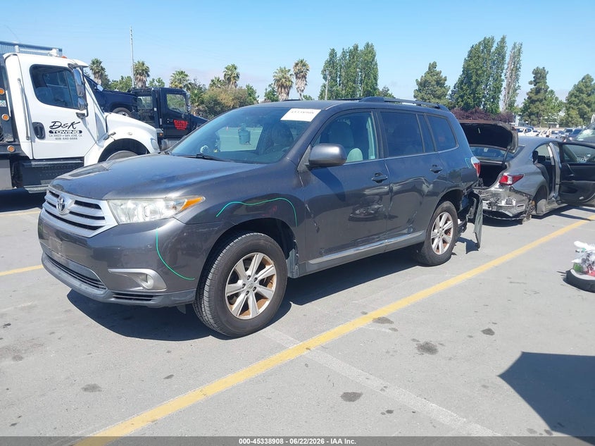 2013 Toyota Highlander VIN 5TDZA3EH6DS037898 IAAI salvage auction — REAR END, Salvage (California), sold $2,950 on 2026-07-08 (photo 2)