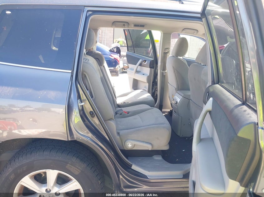 2013 Toyota Highlander VIN 5TDZA3EH6DS037898 IAAI salvage auction — REAR END, Salvage (California), sold $2,950 on 2026-07-08 (photo 8)