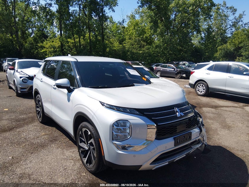 2024 Mitsubishi Outlander VIN JA4J4VA87RZ078871 IAAI salvage auction — LEFT FRONT, Salvage (Ohio), sold $8,100 on 2026-07-08 (photo 1)