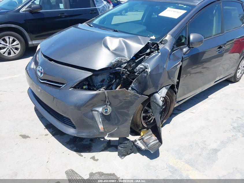 2014 Toyota Prius v VIN JTDZN3EU8EJ015143 IAAI salvage auction — FRONT END, Salvage (Arizona), sold $1,650 on 2026-07-08 (photo 6)