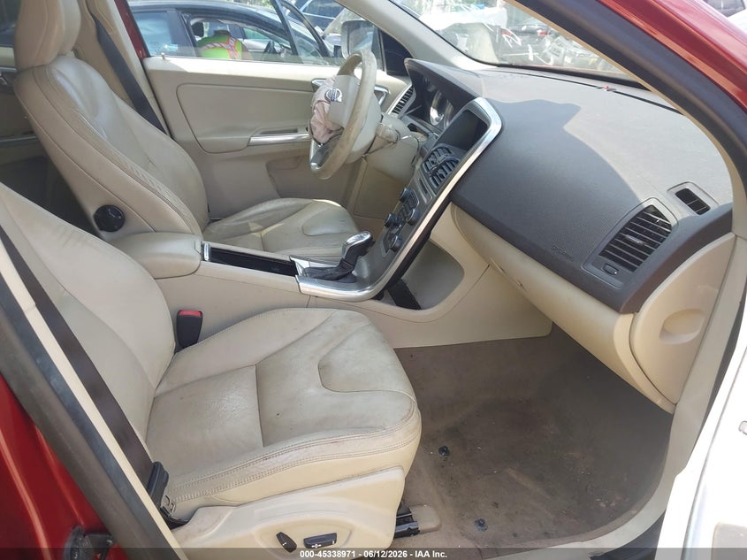 2013 Volvo Xc60 VIN YV4952DZ2D2442766 IAAI salvage auction — FRONT END, Salvage - Greater Than 75% (Maryland), sold $400 on 2026-08-11 (photo 5)