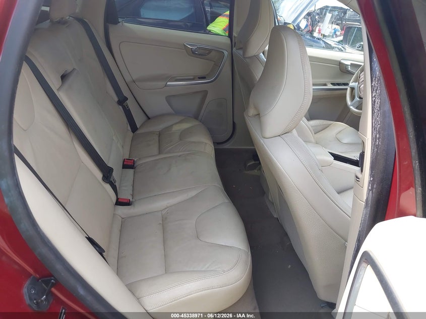 2013 Volvo Xc60 VIN YV4952DZ2D2442766 IAAI salvage auction — FRONT END, Salvage - Greater Than 75% (Maryland), sold $400 on 2026-08-11 (photo 8)