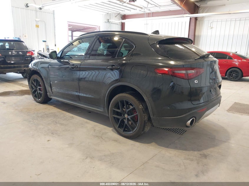2018 Alfa romeo Stelvio VIN ZASFAKNN5J7B98677 IAAI salvage auction — UNKNOWN, Salvage Title, sold $900 on 2026-09-15 (photo 3)