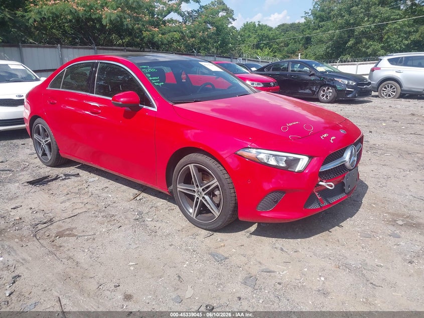 2019 Mercedes-benz A-klasse VIN WDD3G4EB0KW026310 IAAI salvage auction — REAR END, Salvage Title, sold $4,750 on 2026-08-19 (photo 1)