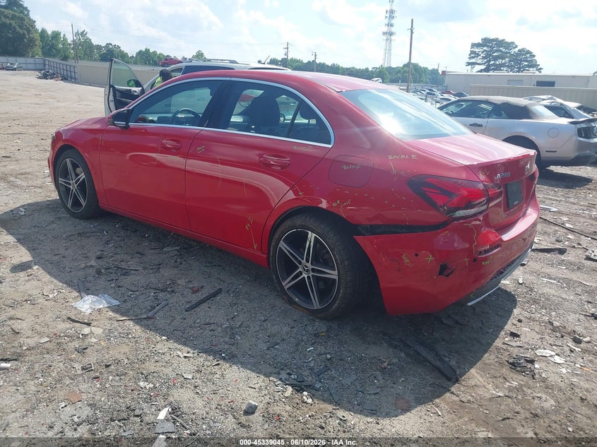 2019 Mercedes-benz A-klasse VIN WDD3G4EB0KW026310 IAAI salvage auction — REAR END, Salvage Title, sold $4,750 on 2026-08-19 (photo 3)