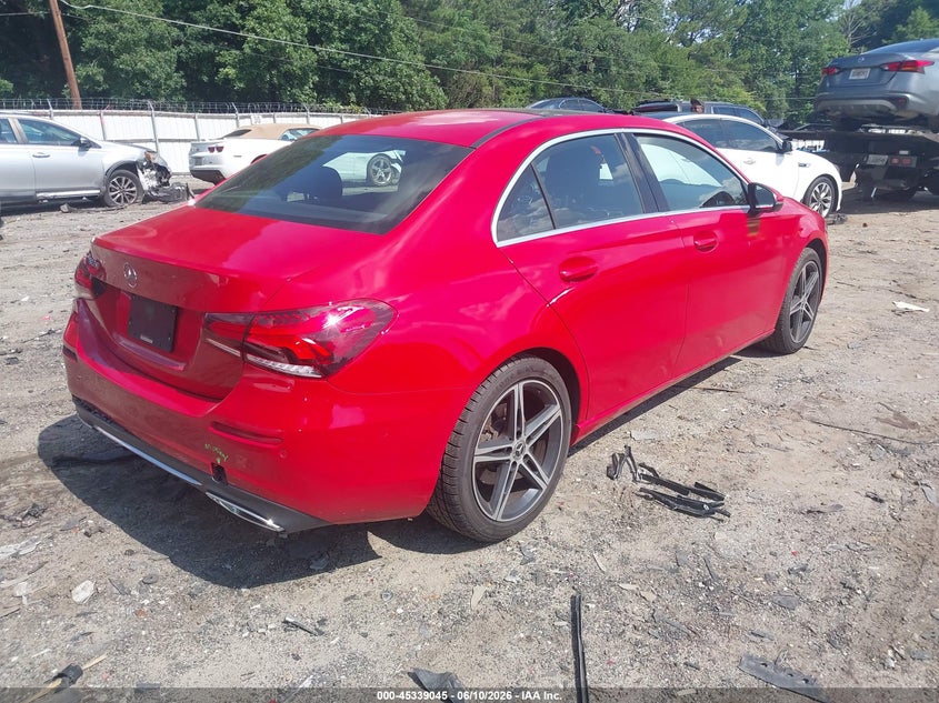 2019 Mercedes-benz A-klasse VIN WDD3G4EB0KW026310 IAAI salvage auction — REAR END, Salvage Title, sold $4,750 on 2026-08-19 (photo 4)
