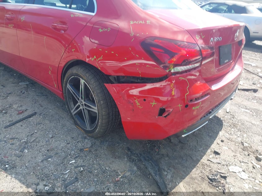 2019 Mercedes-benz A-klasse VIN WDD3G4EB0KW026310 IAAI salvage auction — REAR END, Salvage Title, sold $4,750 on 2026-08-19 (photo 6)