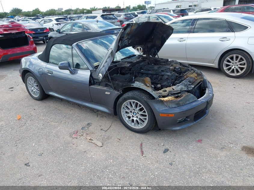 2000 BMW Z3 VIN WBACH3349YLF72006 IAAI salvage auction — ENGINE BURN, Salvage (Texas), sold $325 on 2026-07-08 (photo 1)