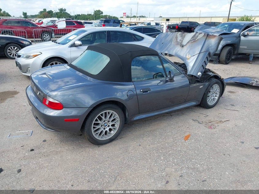 2000 BMW Z3 VIN WBACH3349YLF72006 IAAI salvage auction — ENGINE BURN, Salvage (Texas), sold $325 on 2026-07-08 (photo 4)