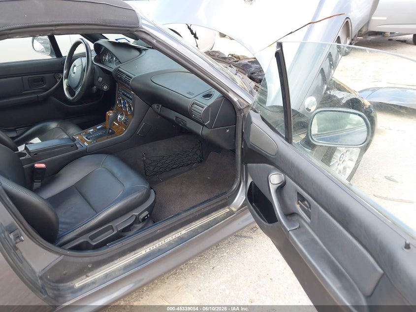 2000 BMW Z3 VIN WBACH3349YLF72006 IAAI salvage auction — ENGINE BURN, Salvage (Texas), sold $325 on 2026-07-08 (photo 5)