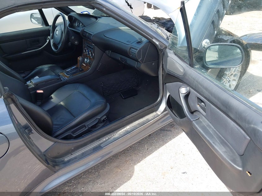 2000 BMW Z3 VIN WBACH3349YLF72006 IAAI salvage auction — ENGINE BURN, Salvage (Texas), sold $325 on 2026-07-08 (photo 8)