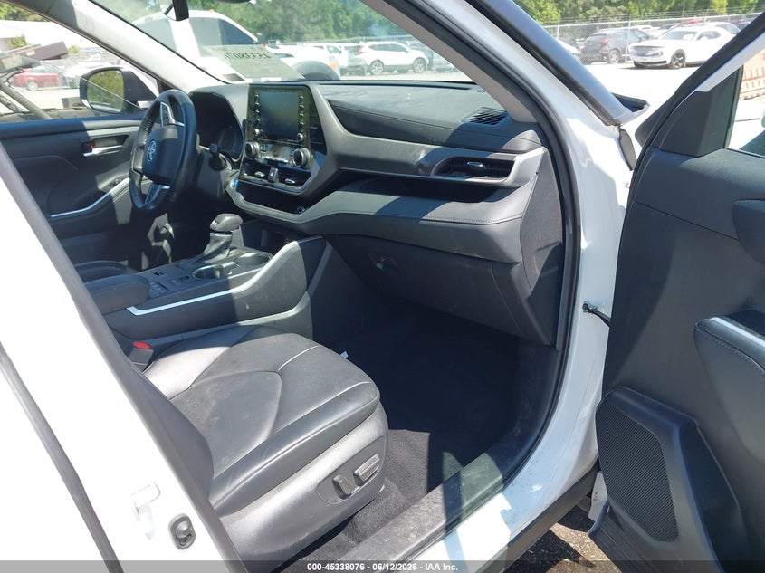2022 Toyota Highlander VIN 5TDGBRCH4NS550952 IAAI salvage auction — REAR END, Salvage (Virginia), sold $19,700 on 2026-07-17 (photo 5)
