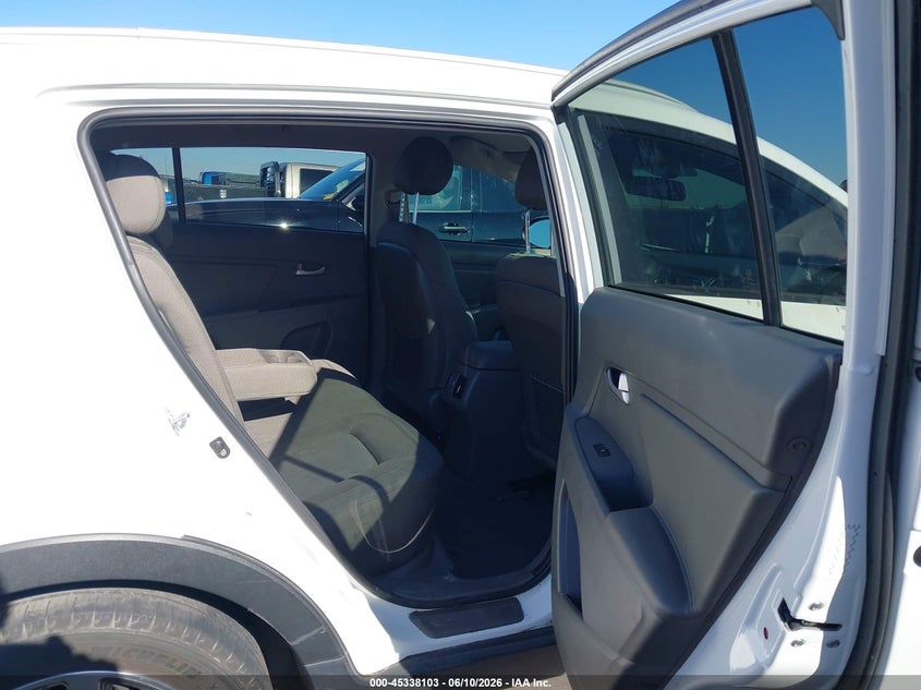 2015 Kia Sportage VIN KNDPB3AC9F7767249 IAAI salvage auction — RIGHT FRONT, Salvage (Arizona), sold $1,850 on 2026-07-07 (photo 8)
