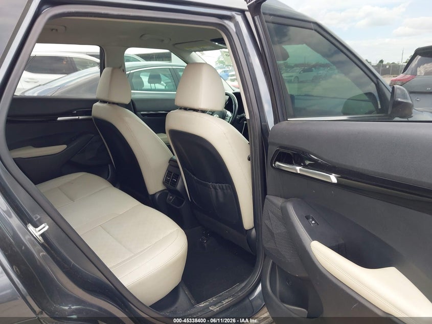 2021 Kia Seltos VIN KNDETCA22M7150011 IAAI salvage auction — SIDE, Salvage Title, sold $3,300 on 2026-08-02 (photo 8)
