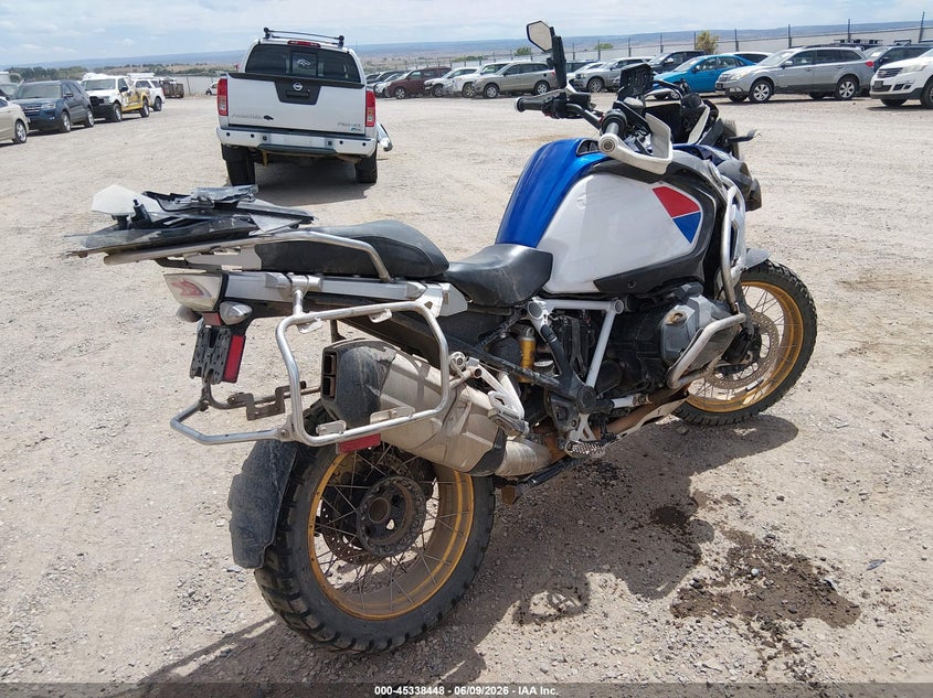 2020 BMW R 1250 VIN WB10J5305LZF90315 IAAI salvage auction — FRONT END, Salvage (Colorado), sold $4,700 on 2026-07-28 (photo 4)