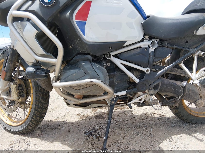 2020 BMW R 1250 VIN WB10J5305LZF90315 IAAI salvage auction — FRONT END, Salvage (Colorado), sold $4,700 on 2026-07-28 (photo 9)