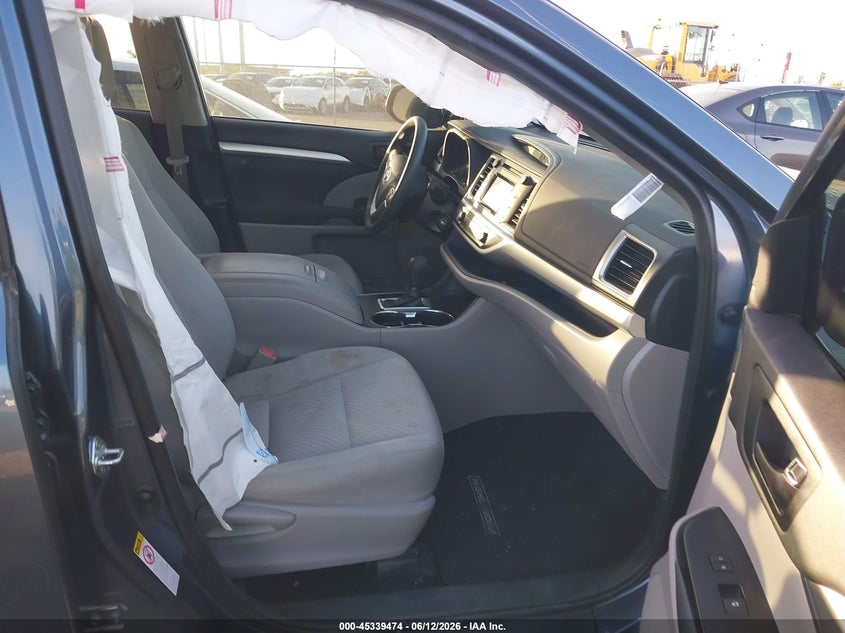 2019 Toyota Highlander VIN 5TDZARFH8KS060260 IAAI salvage auction — RIGHT SIDE, Clear (Texas), sold $6,150 on 2026-07-14 (photo 5)