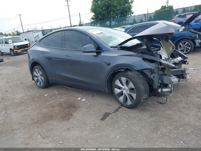 2022 Tesla Model y VIN 7SAYGDEE0NF457042 IAAI salvage auction — FRONT END, Salvage Title, sold $7,975 on 2026-09-03 (photo 1)