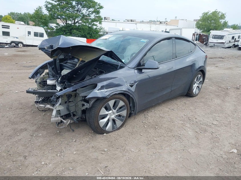 2022 Tesla Model y VIN 7SAYGDEE0NF457042 IAAI salvage auction — FRONT END, Salvage Title, sold $7,975 on 2026-09-03 (photo 2)