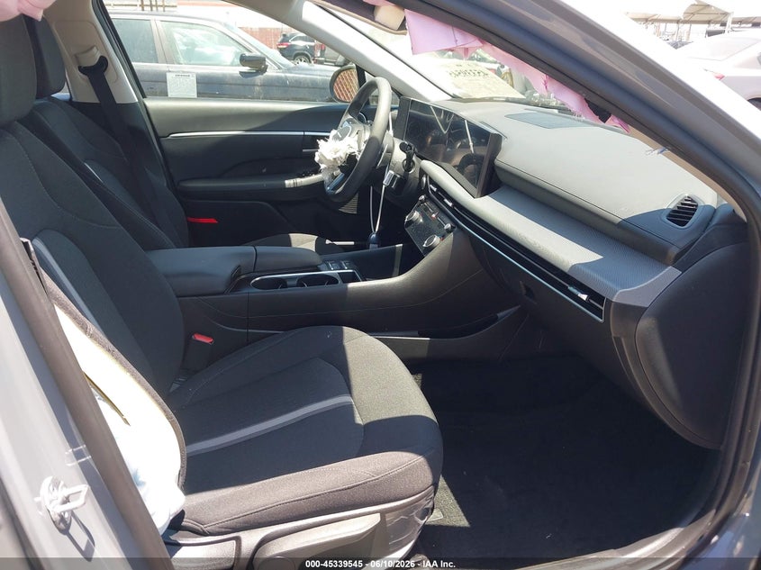2026 Hyundai Sonata VIN KMHL24JJ8TA143391 IAAI salvage auction — RIGHT SIDE, Salvage (California), sold $8,475 on 2026-07-28 (photo 5)