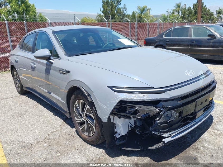 2026 Hyundai Sonata VIN KMHL24JJ8TA143391 IAAI salvage auction — RIGHT SIDE, Salvage (California), sold $8,475 on 2026-07-28 (photo 6)
