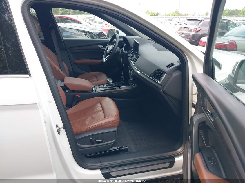 2021 Audi Q5 VIN WA1AAAFY9M2042093 IAAI salvage auction — FRONT & REAR, Salvage (Idaho), sold $8,000 on 2026-07-29 (photo 5)