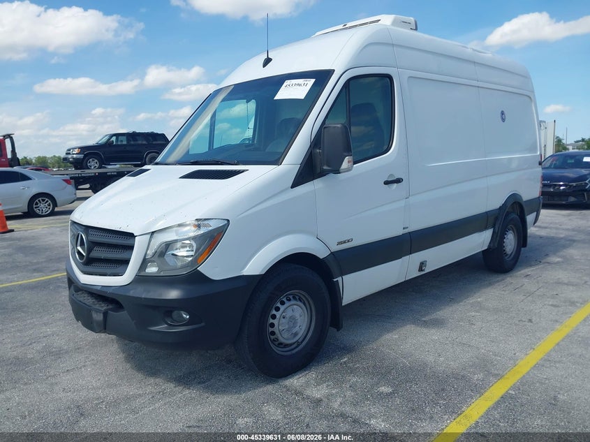 2016 Mercedes-benz Sprinter VIN WD3PE7DD9GP177857 IAAI salvage auction — NORMAL WEAR, Clear (Florida), sold $5,100 on 2026-07-09 (photo 2)