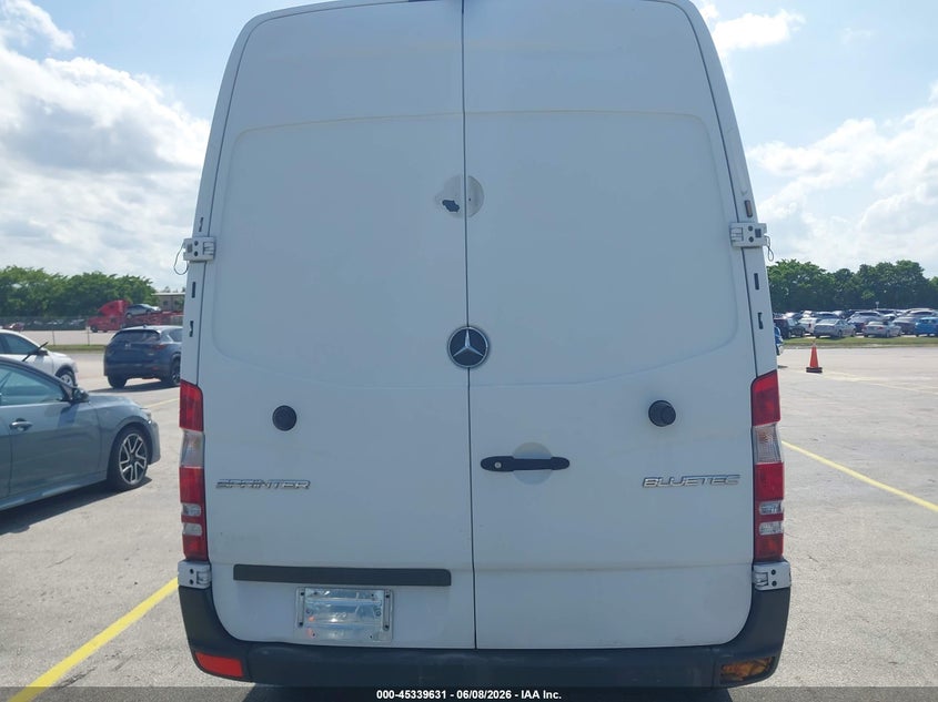2016 Mercedes-benz Sprinter VIN WD3PE7DD9GP177857 IAAI salvage auction — NORMAL WEAR, Clear (Florida), sold $5,100 on 2026-07-09 (photo 8)