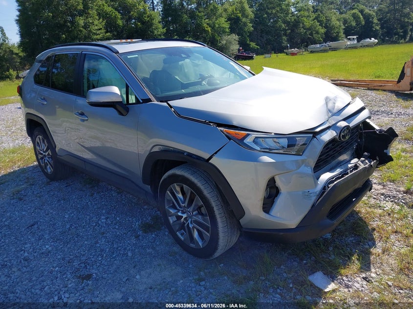 2019 Toyota Rav4 VIN 2T3A1RFV0KW082108 IAAI salvage auction — FRONT END, Rebuildable (Florida), sold $10,950 on 2026-07-09 (photo 1)