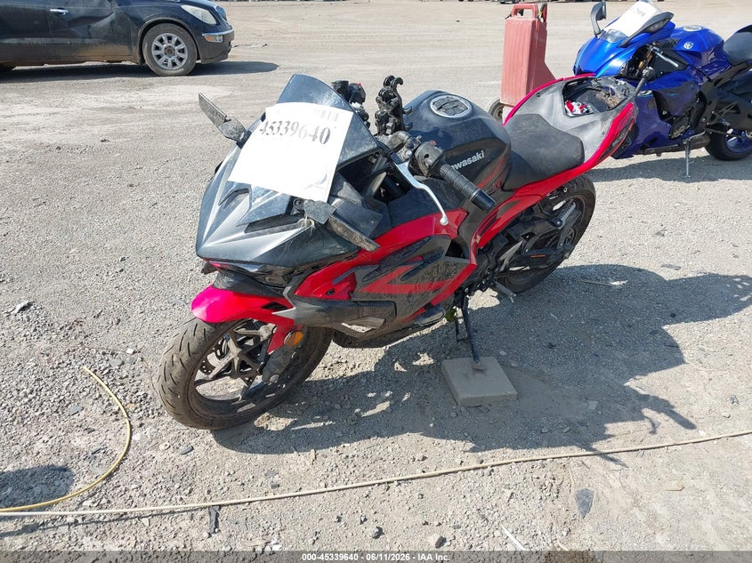 2025 Kawasaki Ninja VIN ML5EXGJ16SDA70631 IAAI salvage auction — ALL OVER, Salvage (Ohio), sold $1,500 on 2026-07-15 (photo 2)